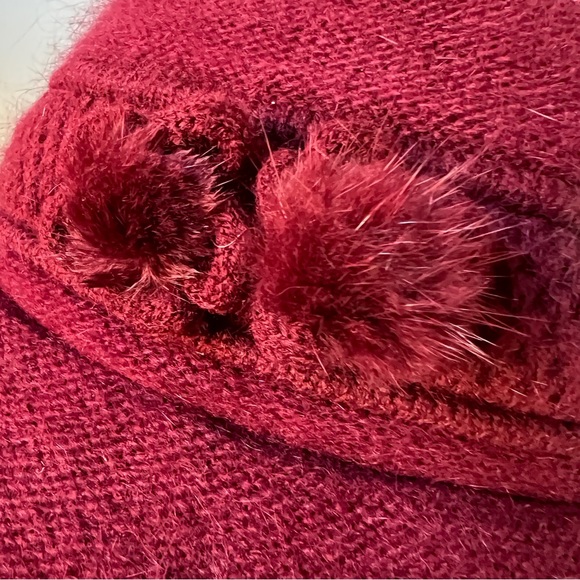 Like new angora burgundy hat, size M-L - Picture 2 of 4